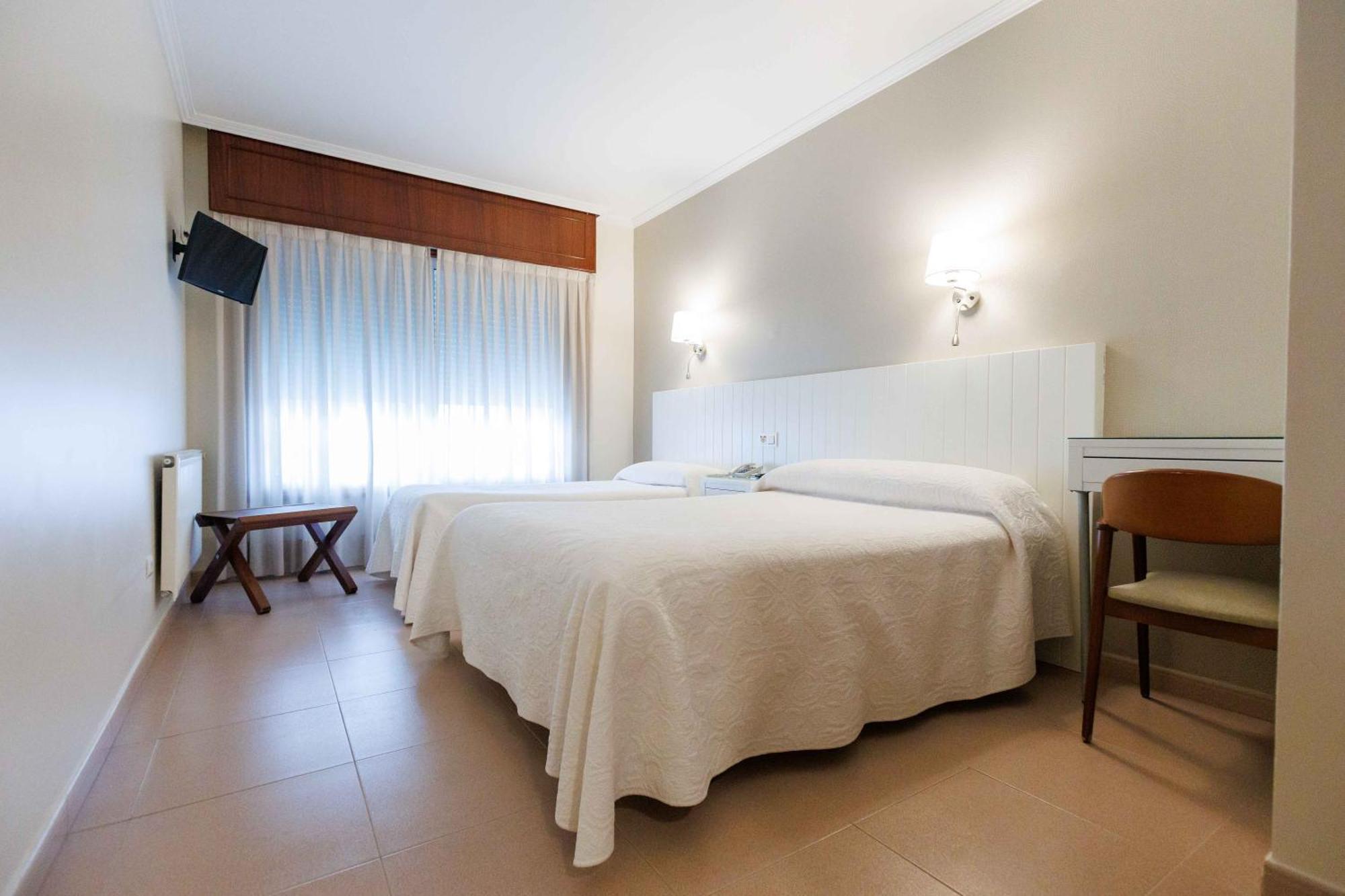 Hotel O Cruceiro Caldas De Reis Εξωτερικό φωτογραφία