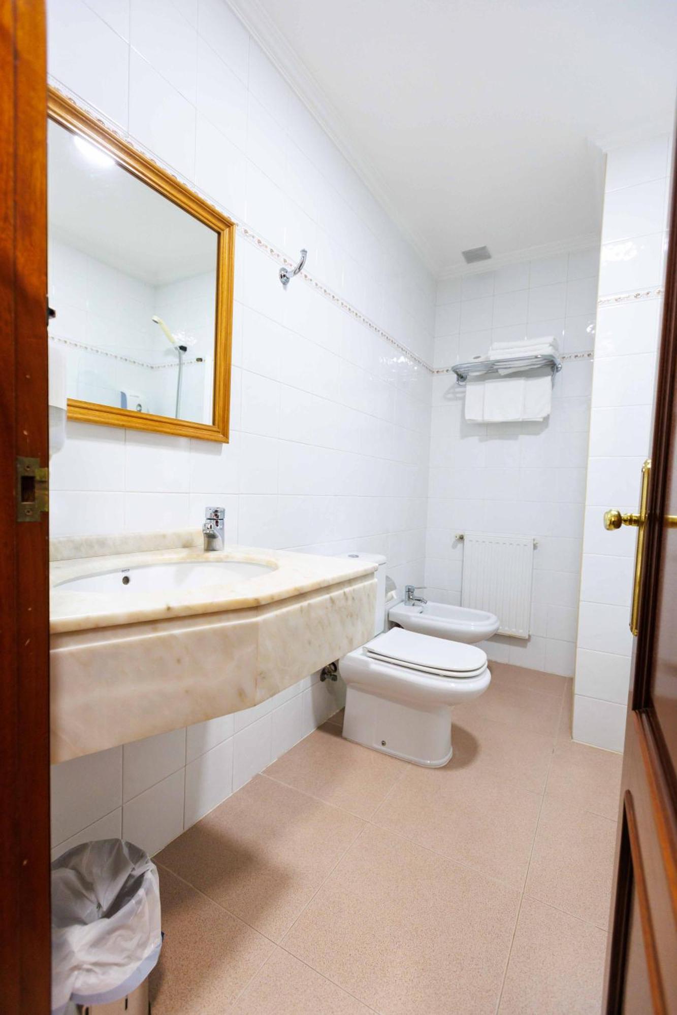 Hotel O Cruceiro Caldas De Reis Εξωτερικό φωτογραφία