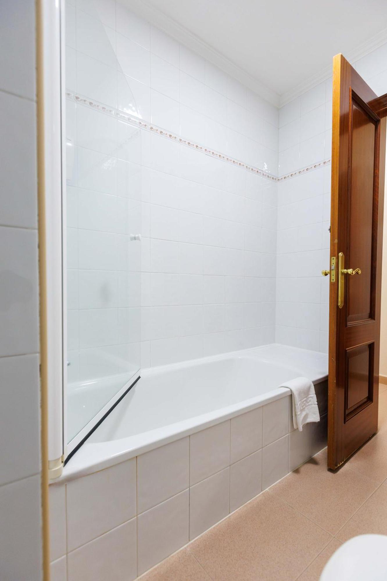 Hotel O Cruceiro Caldas De Reis Εξωτερικό φωτογραφία