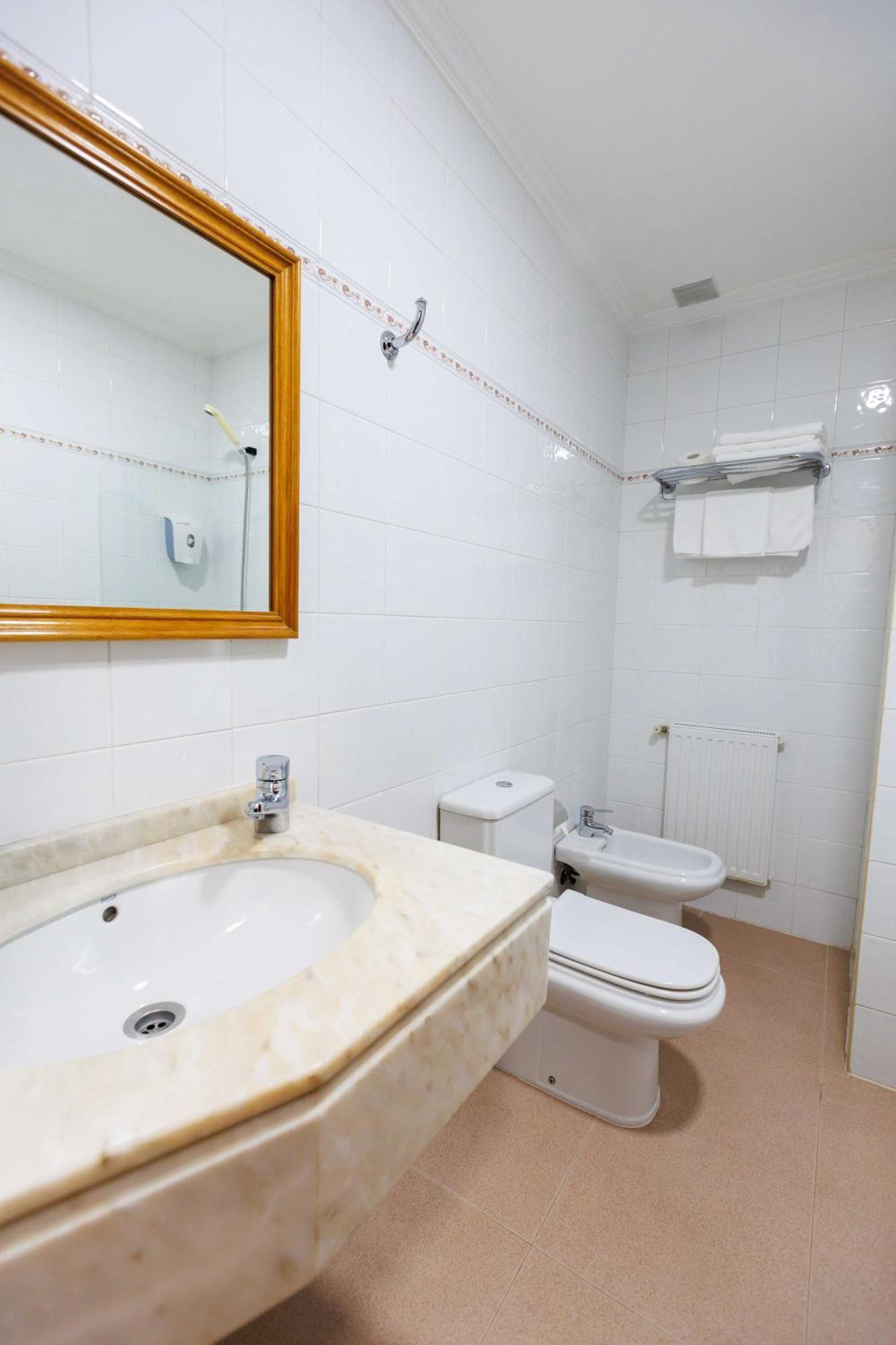 Hotel O Cruceiro Caldas De Reis Εξωτερικό φωτογραφία