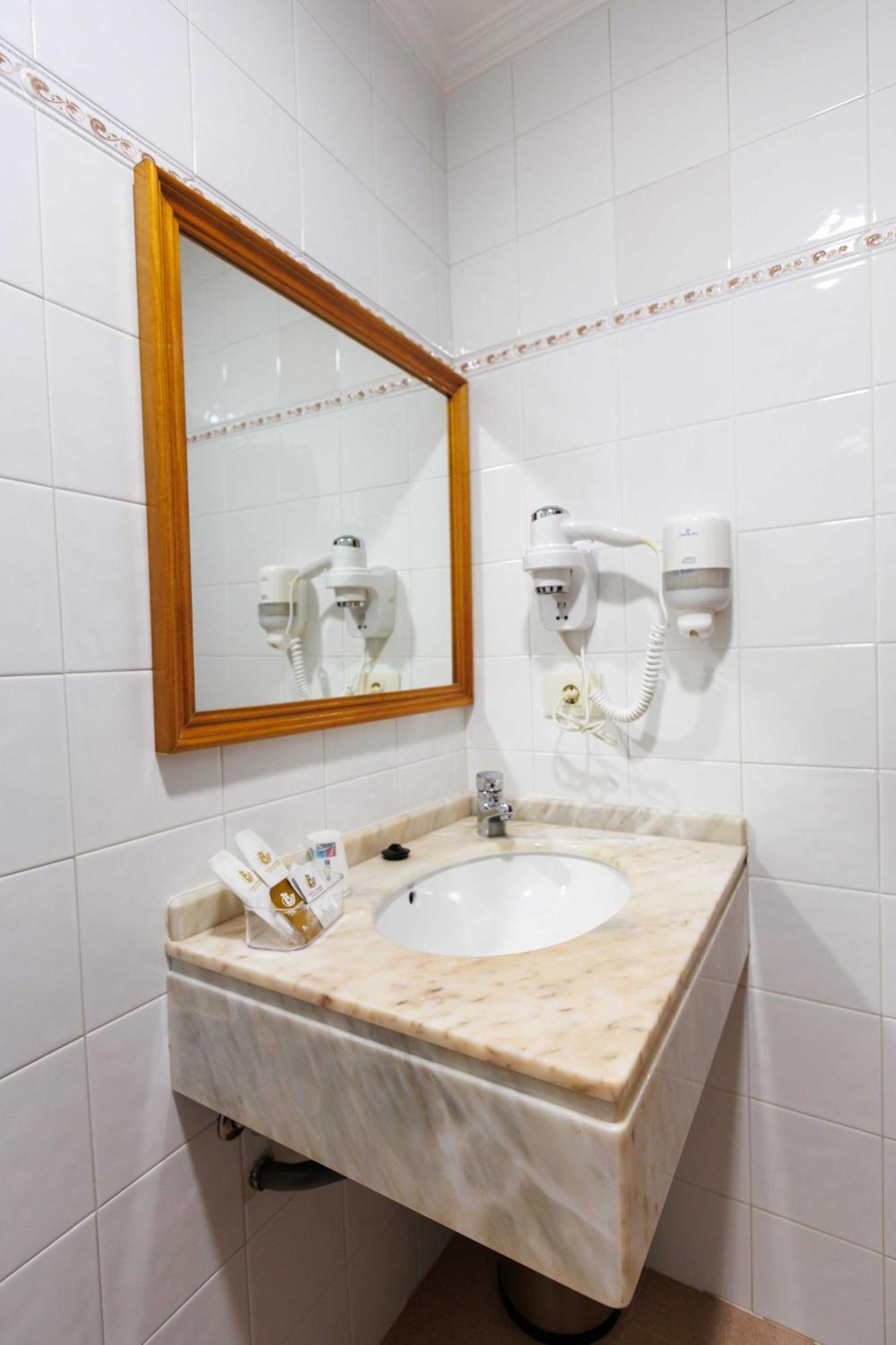 Hotel O Cruceiro Caldas De Reis Εξωτερικό φωτογραφία